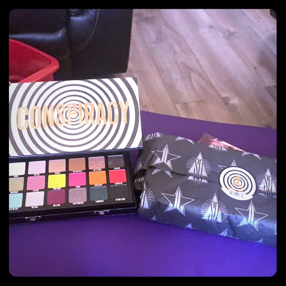 Jeffree Star x Shane Dawson Conspiracy palette